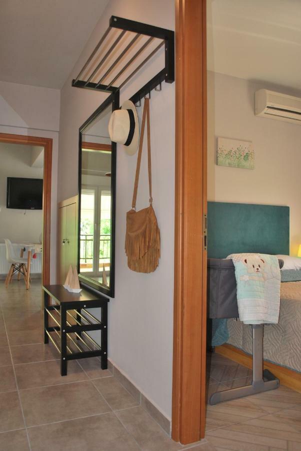 Cornelia Apartment Palaiontsiflikion Luaran gambar